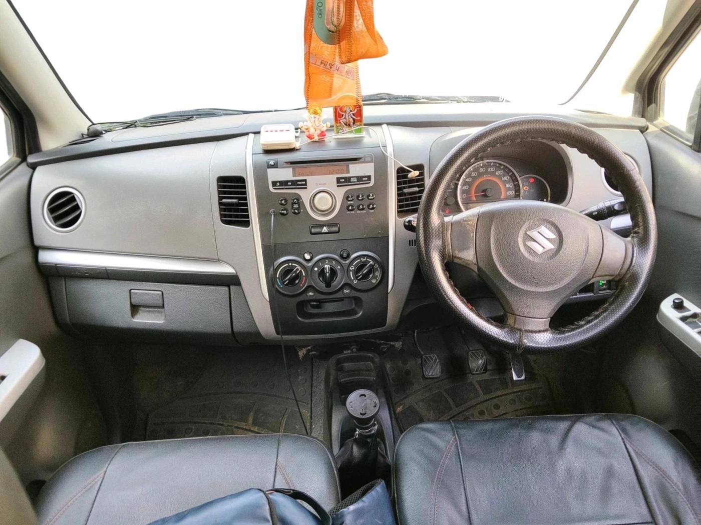 2011 Maruti Wagon R 1.0 VXI, CNG, Manual, 64,416 km, interior