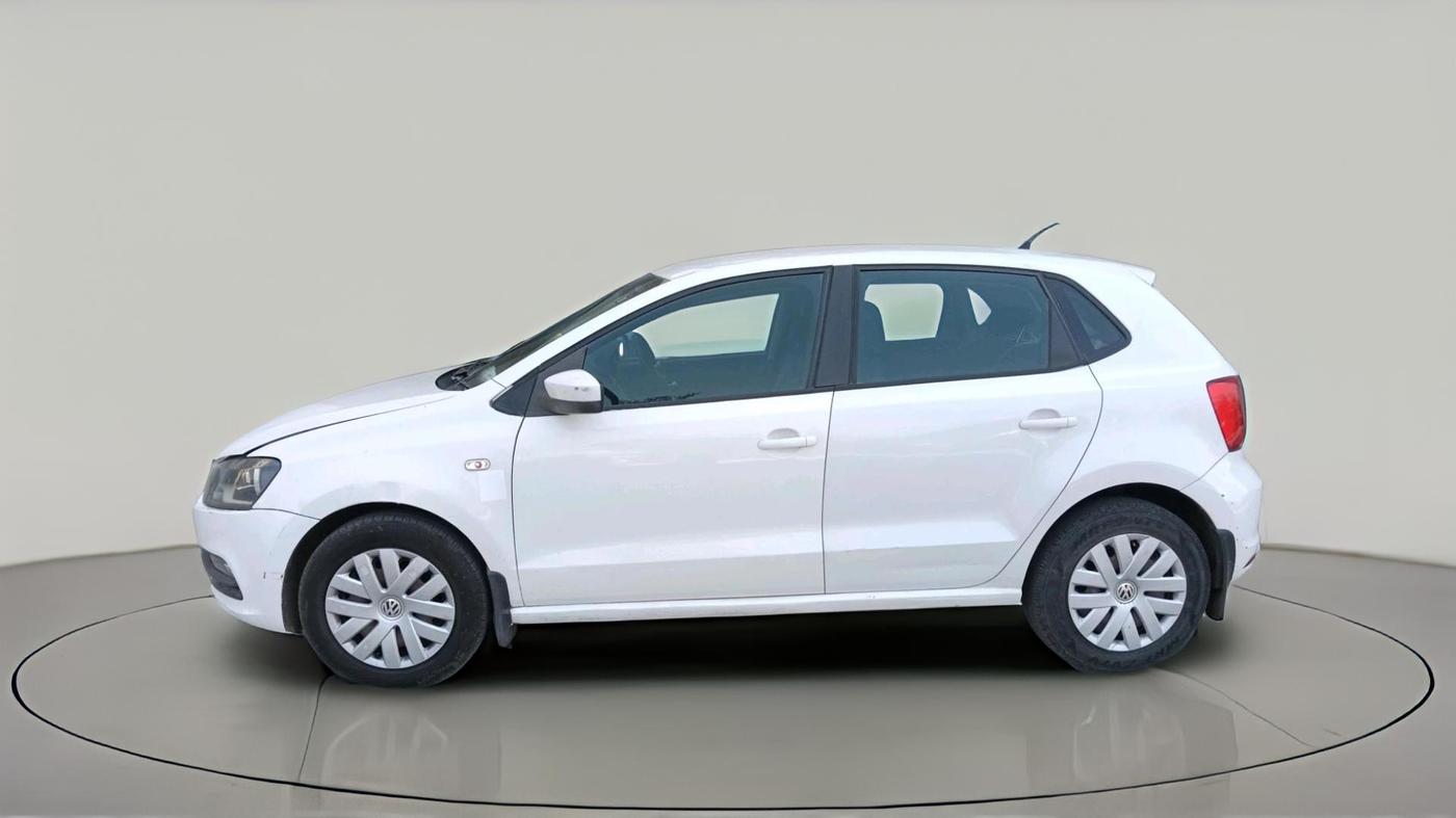 2015 Volkswagen Polo COMFORTLINE 1.5L, Diesel, Manual, 1,07,700 km, exterior