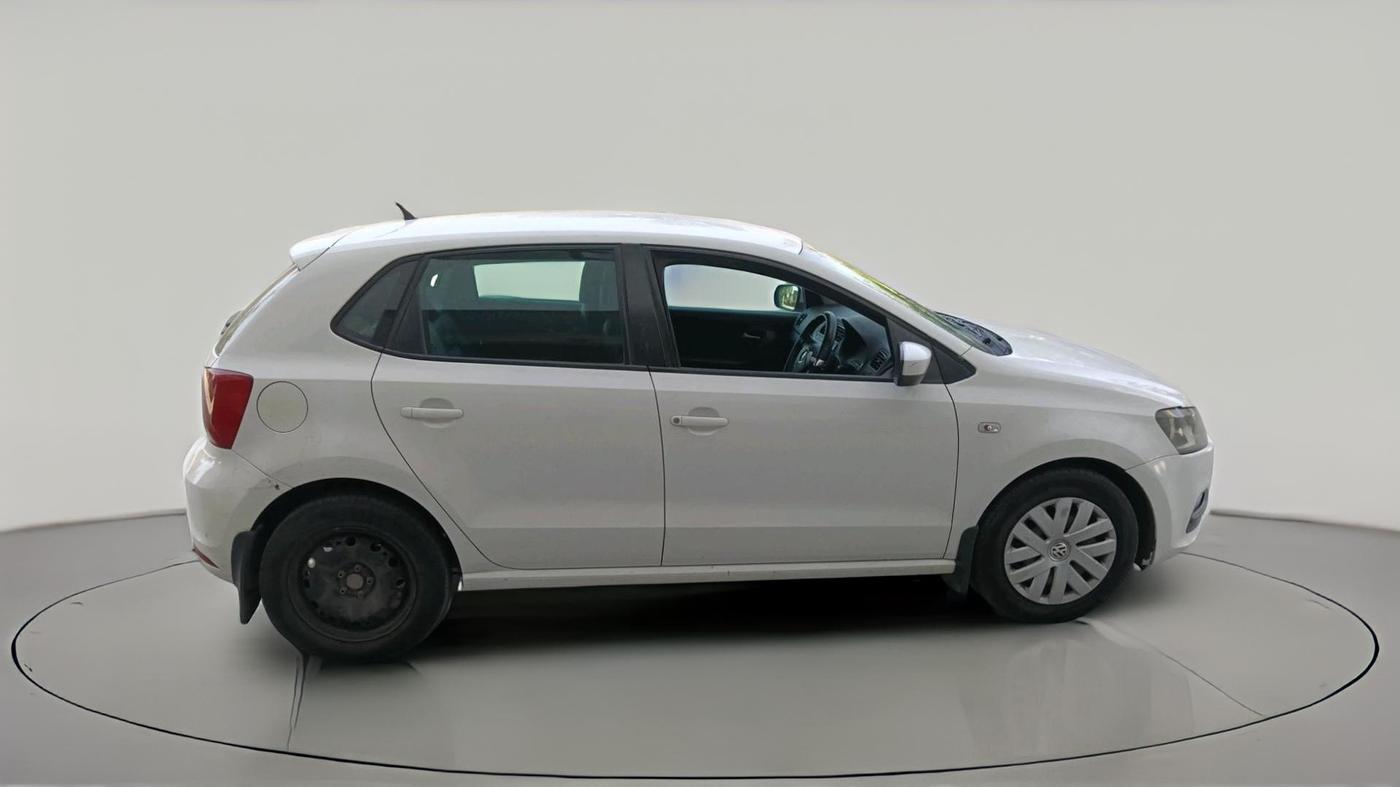 2015 Volkswagen Polo COMFORTLINE 1.5L, Diesel, Manual, 1,07,700 km, exterior