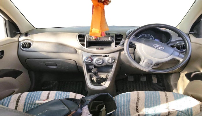 2015 Hyundai i10 MAGNA 1.1, CNG, Manual, 1,83,140 km, interior