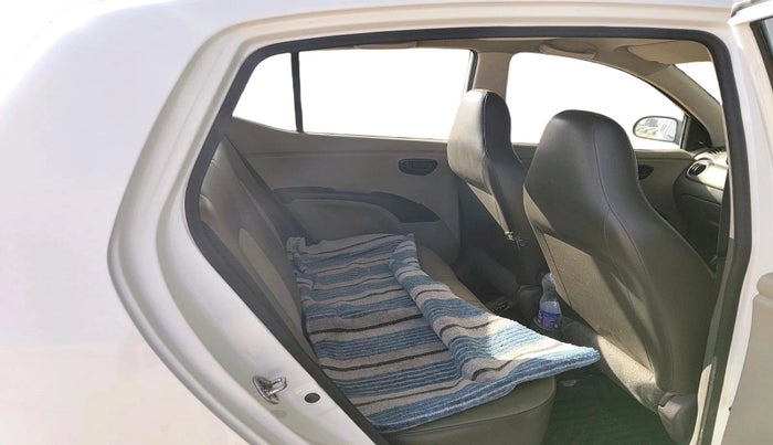 2015 Hyundai i10 MAGNA 1.1, CNG, Manual, 1,83,140 km, interior