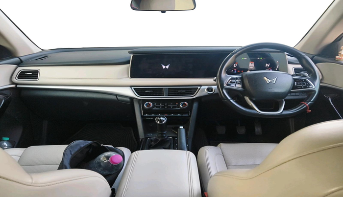 2021 Mahindra XUV700 AX 7 P MT 7 STR, Petrol, Manual, 1,32,493 km, interior
