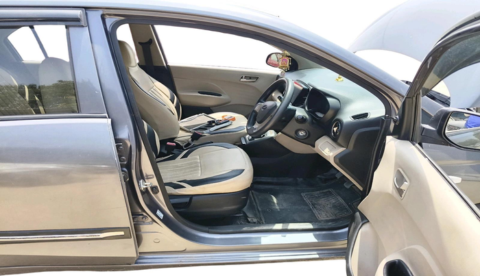 2019 Hyundai NEW SANTRO MAGNA, Petrol, Manual, 96,981 km, interior