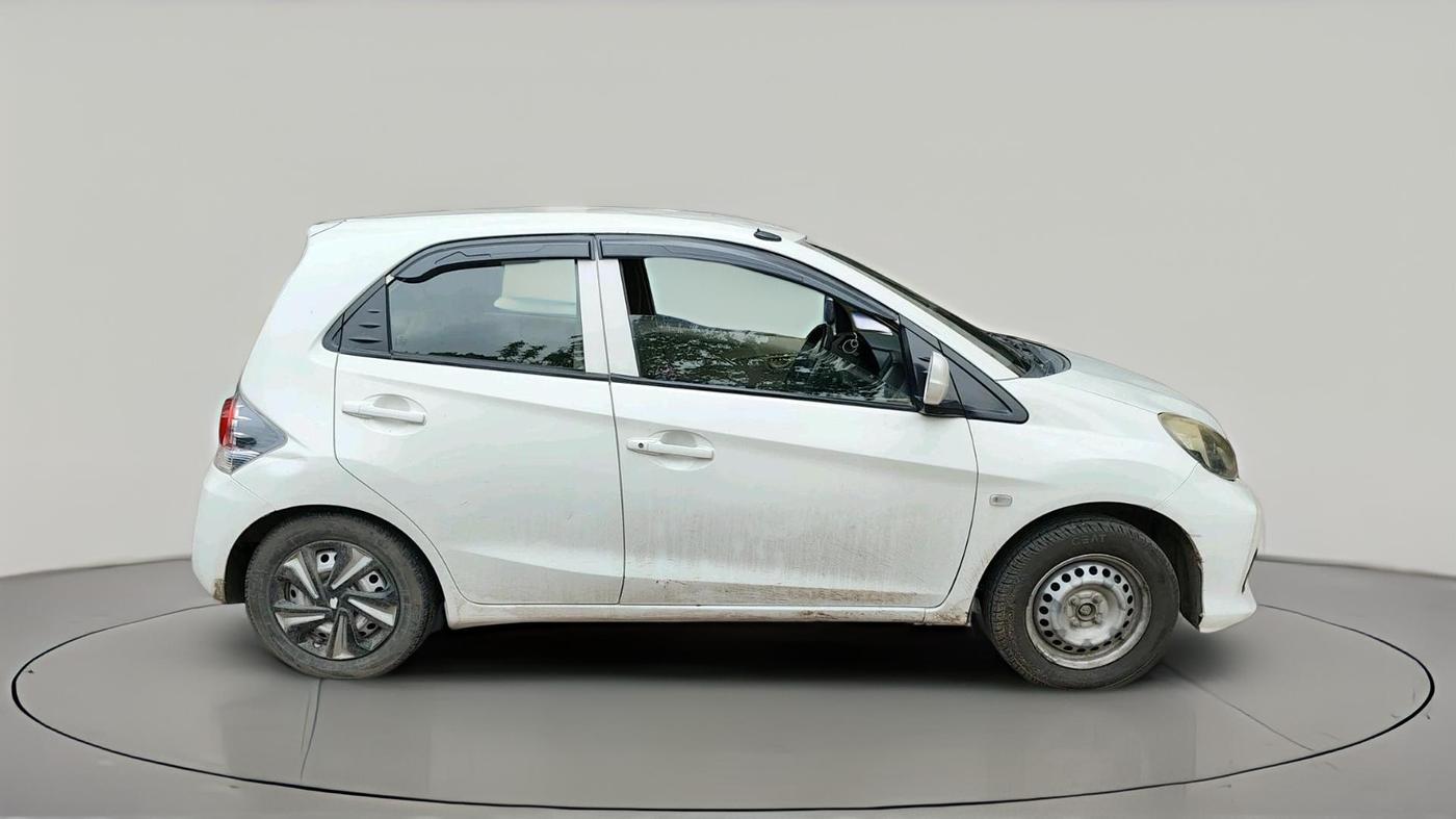 2016 Honda Brio E MT, CNG, Manual, 82,583 km, exterior