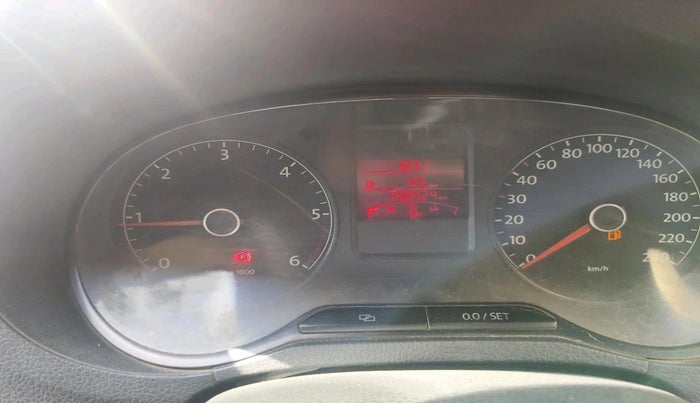 2013 Volkswagen Polo HIGHLINE DIESEL, Diesel, Manual, 1,40,424 km, interior