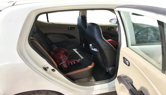 2010 Hyundai i10 SPORTZ 1.2, CNG, Manual, 1,18,000 km, interior