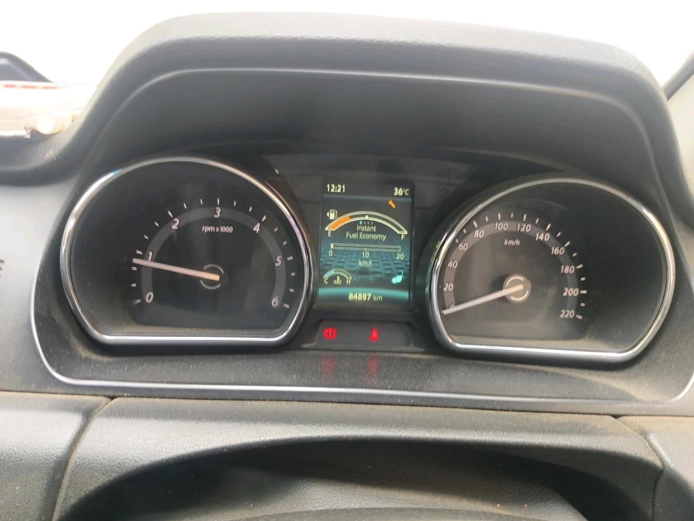 2018 Tata Hexa XM 4X2 7 STR, Diesel, Manual, 84,897 km, interior