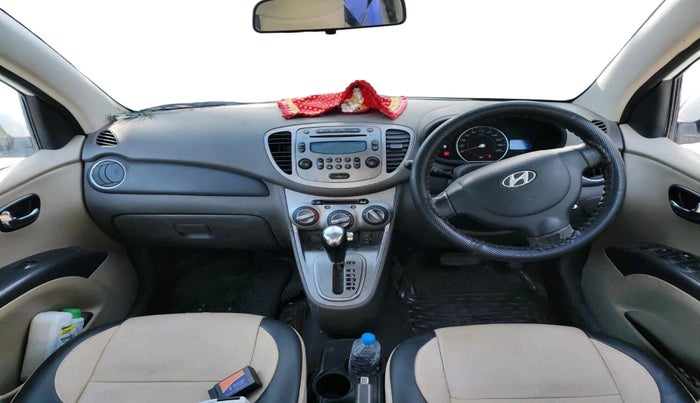 2012 Hyundai i10 SPORTZ 1.2 AT, CNG, Automatic, 84,332 km, interior