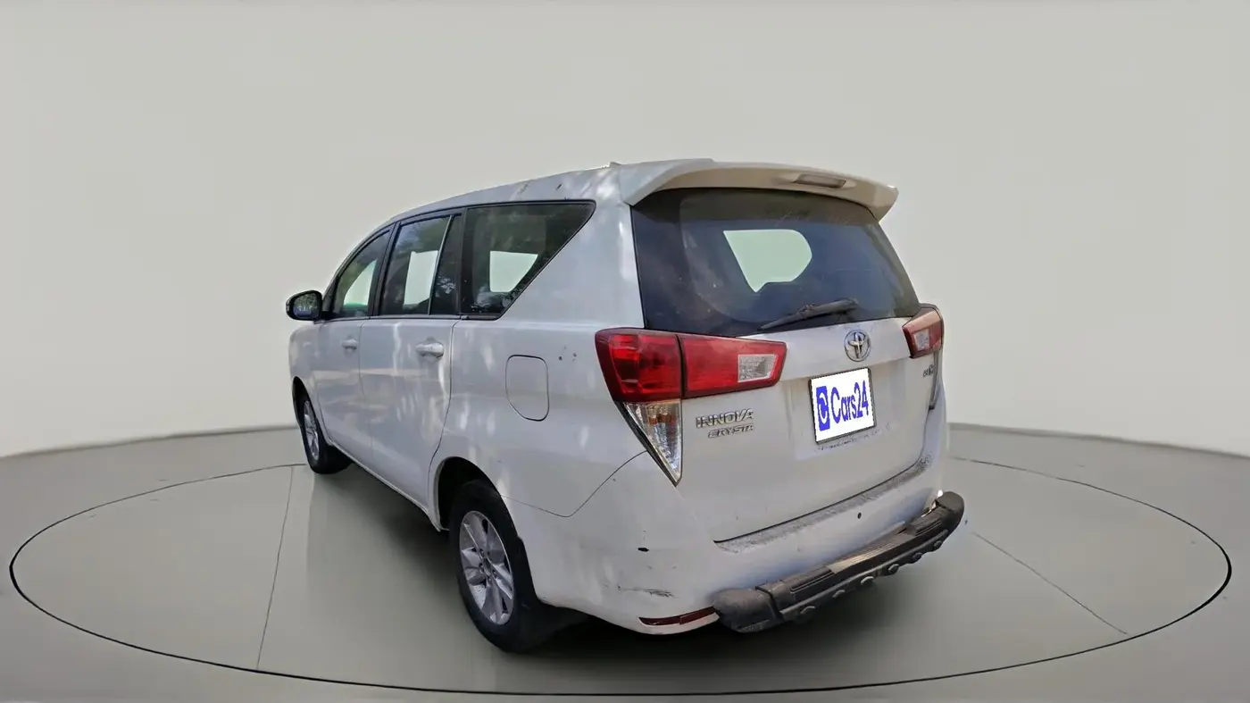 2016 Toyota Innova Crysta 2.4 G 7 STR, Diesel, Manual, 1,97,052 km, exterior