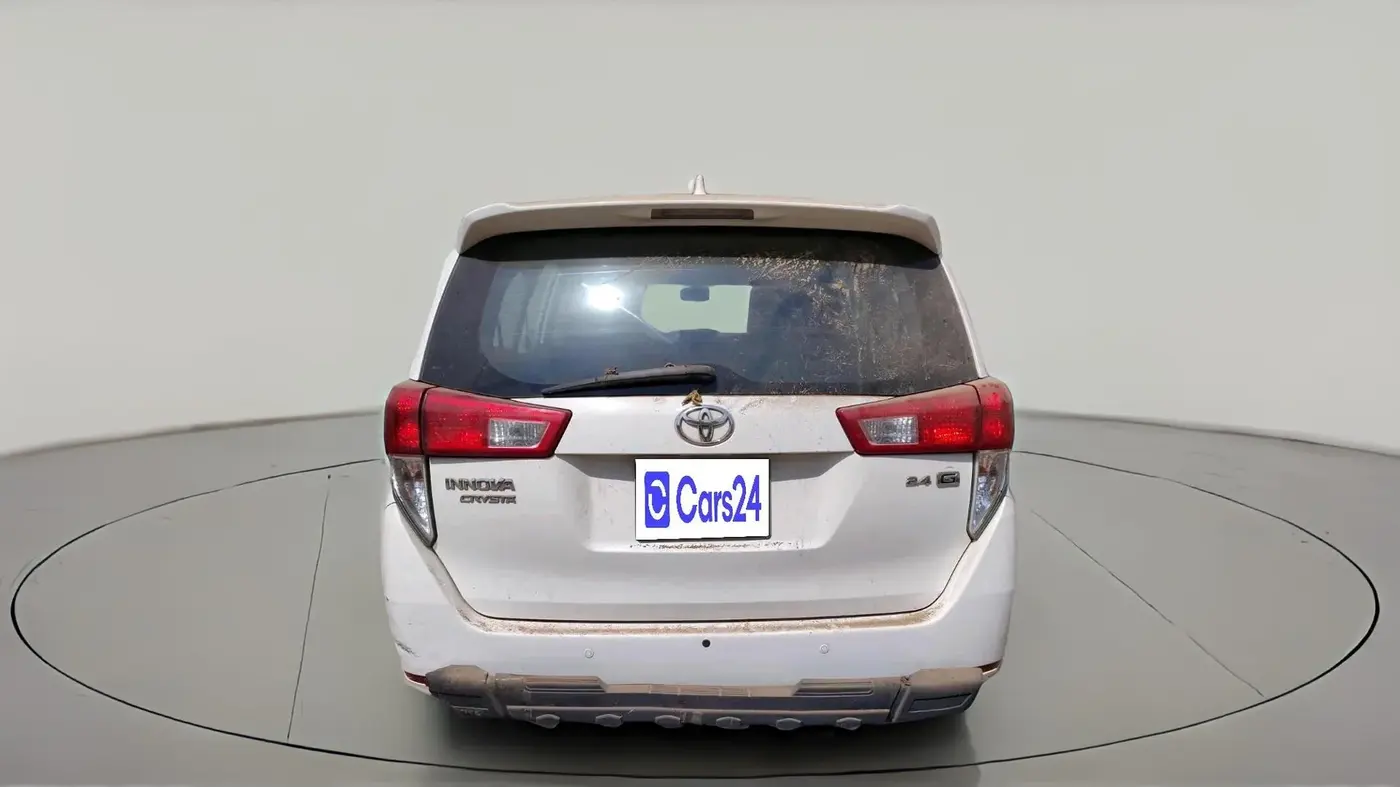 2016 Toyota Innova Crysta 2.4 G 7 STR, Diesel, Manual, 1,97,052 km, exterior