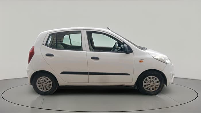 2014 Hyundai i10 MAGNA 1.1, CNG, Manual, 99,068 km, exterior