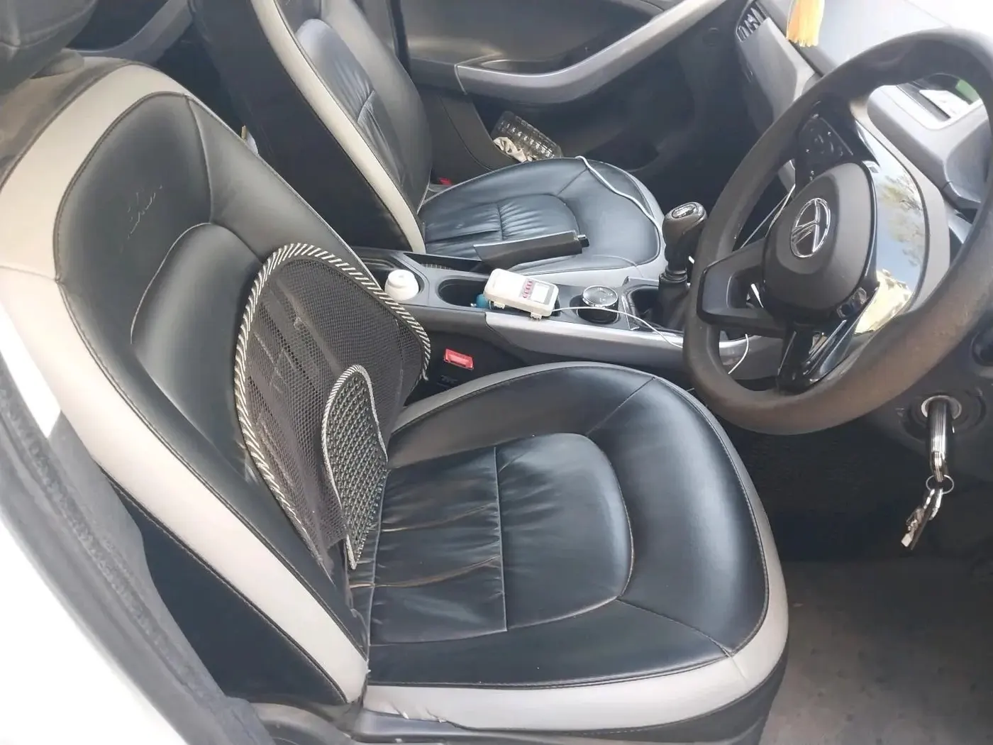 2022 Tata NEXON XM SUNROOF DIESEL, Diesel, Manual, 1,27,433 km, interior