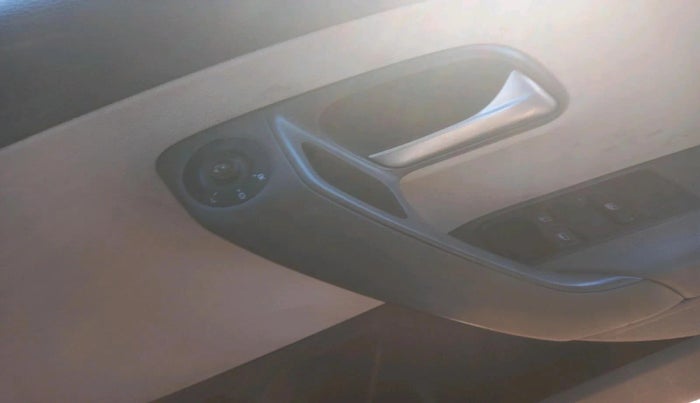 2012 Volkswagen Vento COMFORTLINE DIESEL 1.6, Diesel, Manual, 1,56,588 km, interior