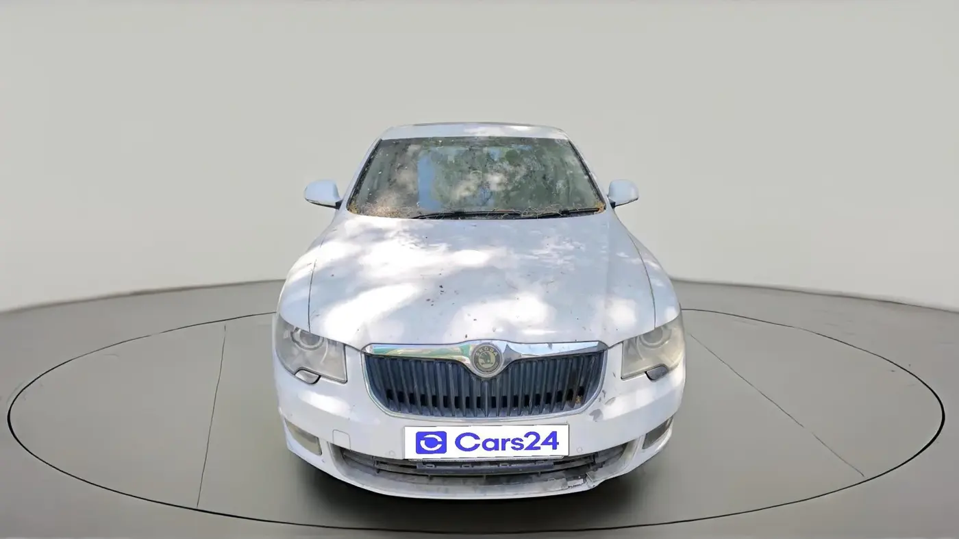 2013 Skoda Superb ELEGANCE 2.0 TDI CR AT, Diesel, Automatic, 1,07,925 km, exterior