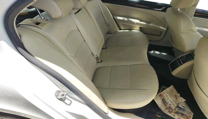 2013 Skoda Superb ELEGANCE 2.0 TDI CR AT, Diesel, Automatic, 1,07,925 km, interior