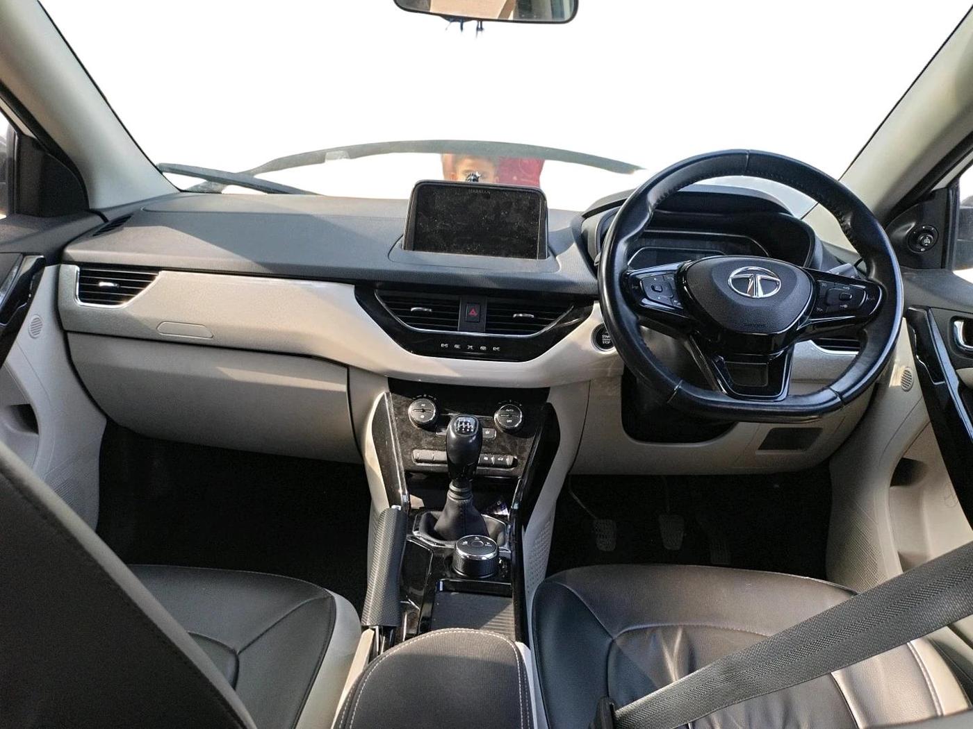 2023 Tata NEXON XZ PLUS PETROL SUNROOF, Petrol, Manual, 15,214 km, interior