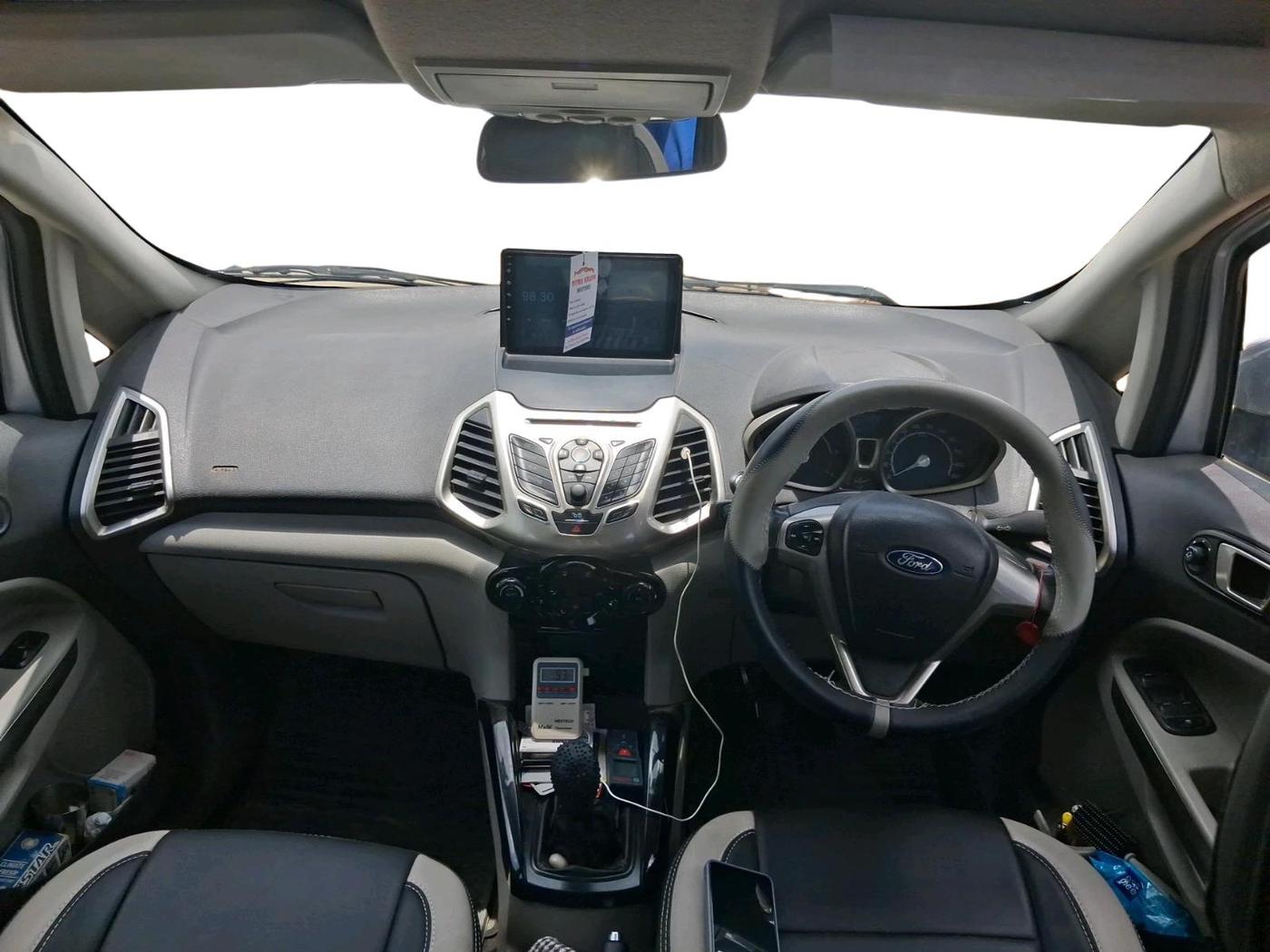 2017 Ford Ecosport TITANIUM 1.5L DIESEL, Diesel, Manual, 1,65,001 km, interior