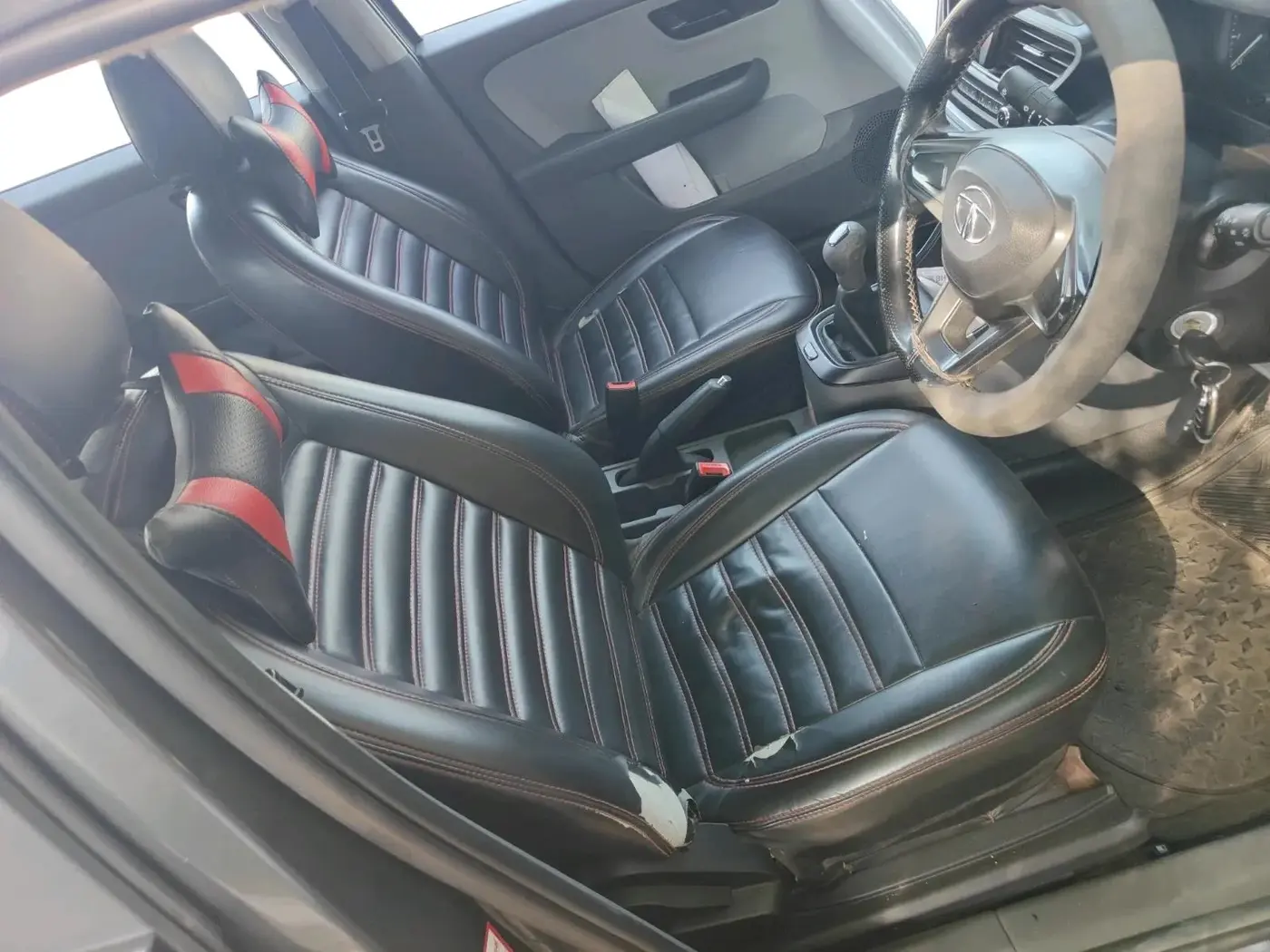 2020 Tata ALTROZ XM PETROL, CNG, Manual, 1,01,480 km, interior