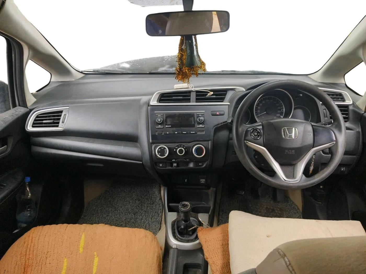 2017 Honda WR-V 1.5L I-DTEC S MT, Diesel, Manual, 2,31,312 km, interior