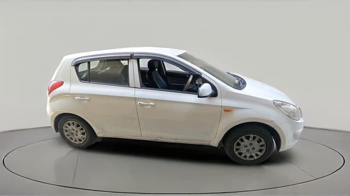 2011 Hyundai i20 MAGNA 1.2, CNG, Manual, 2,15,501 km, exterior