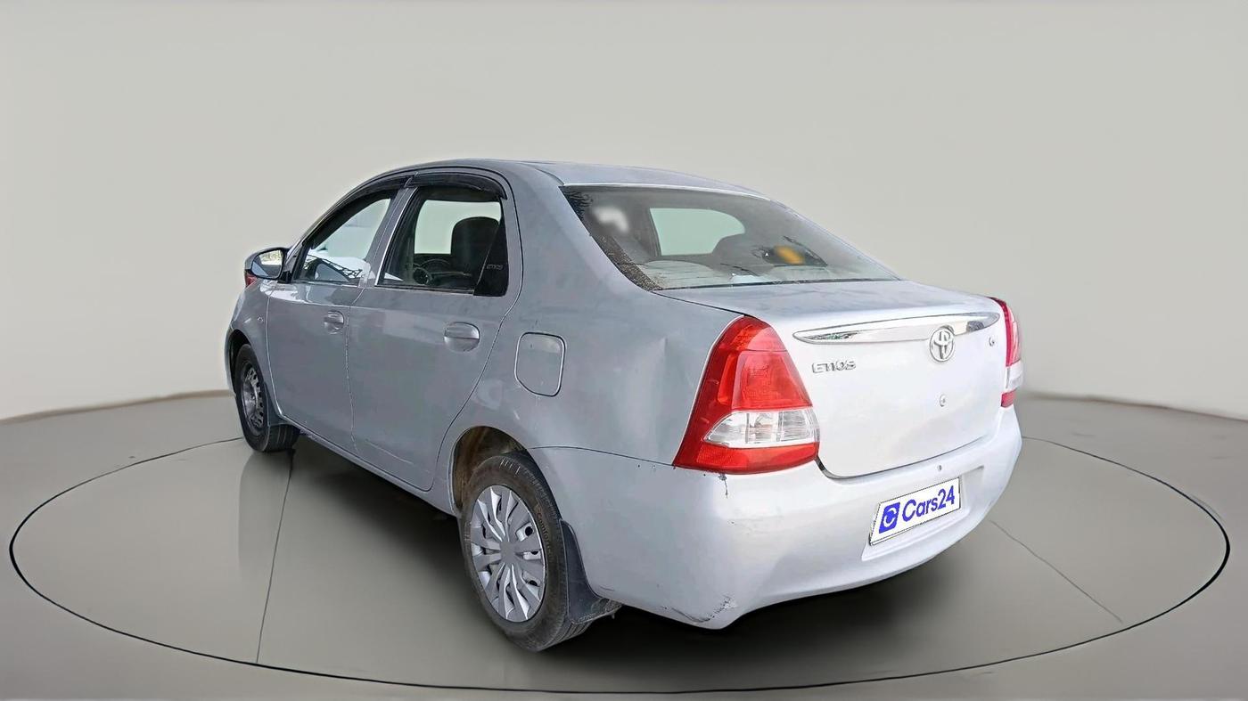 2015 Toyota Etios G, CNG, Manual, 1,56,477 km, exterior