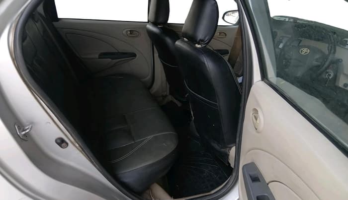 2015 Toyota Etios G, CNG, Manual, 1,56,377 km, interior