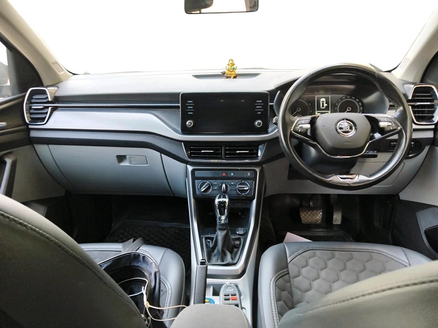 2022 Skoda KUSHAQ AMBITION 1.0L TSI AT, Petrol, Automatic, 50,362 km, interior