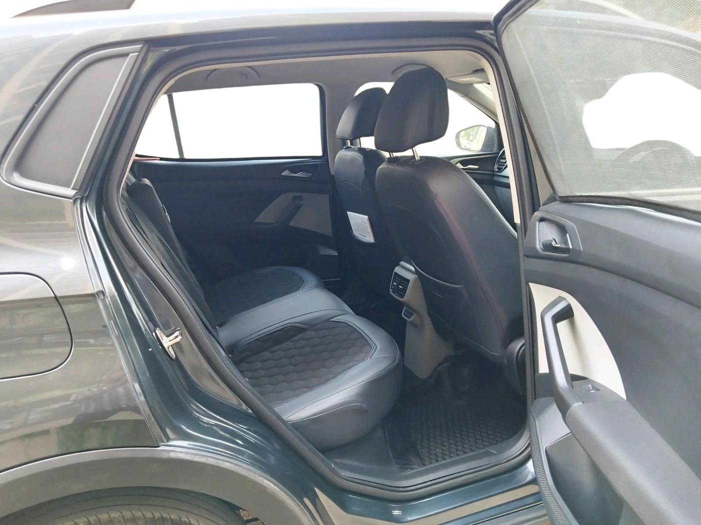 2022 Skoda KUSHAQ AMBITION 1.0L TSI AT, Petrol, Automatic, 50,362 km, interior