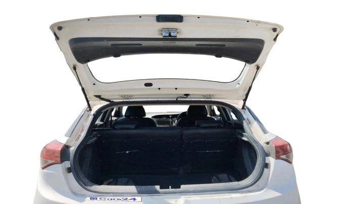 2016 Hyundai Elite i20 ASTA 1.4 CRDI (O), Diesel, Manual, 1,52,806 km, exterior