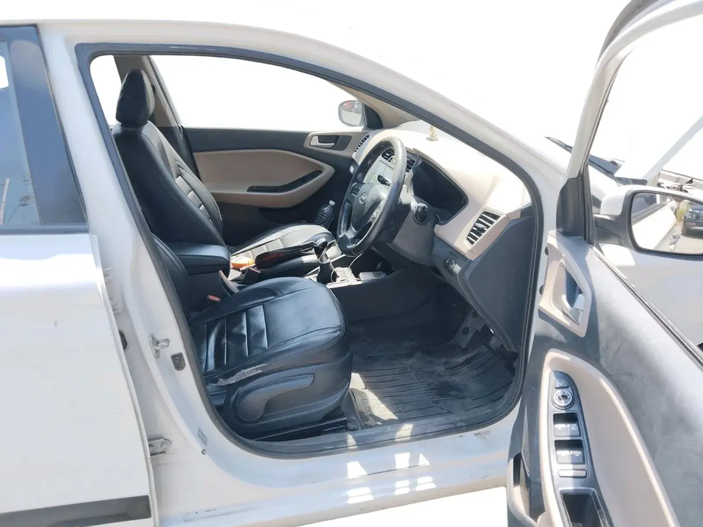 2016 Hyundai Elite i20 ASTA 1.4 CRDI (O), Diesel, Manual, 1,52,806 km, interior