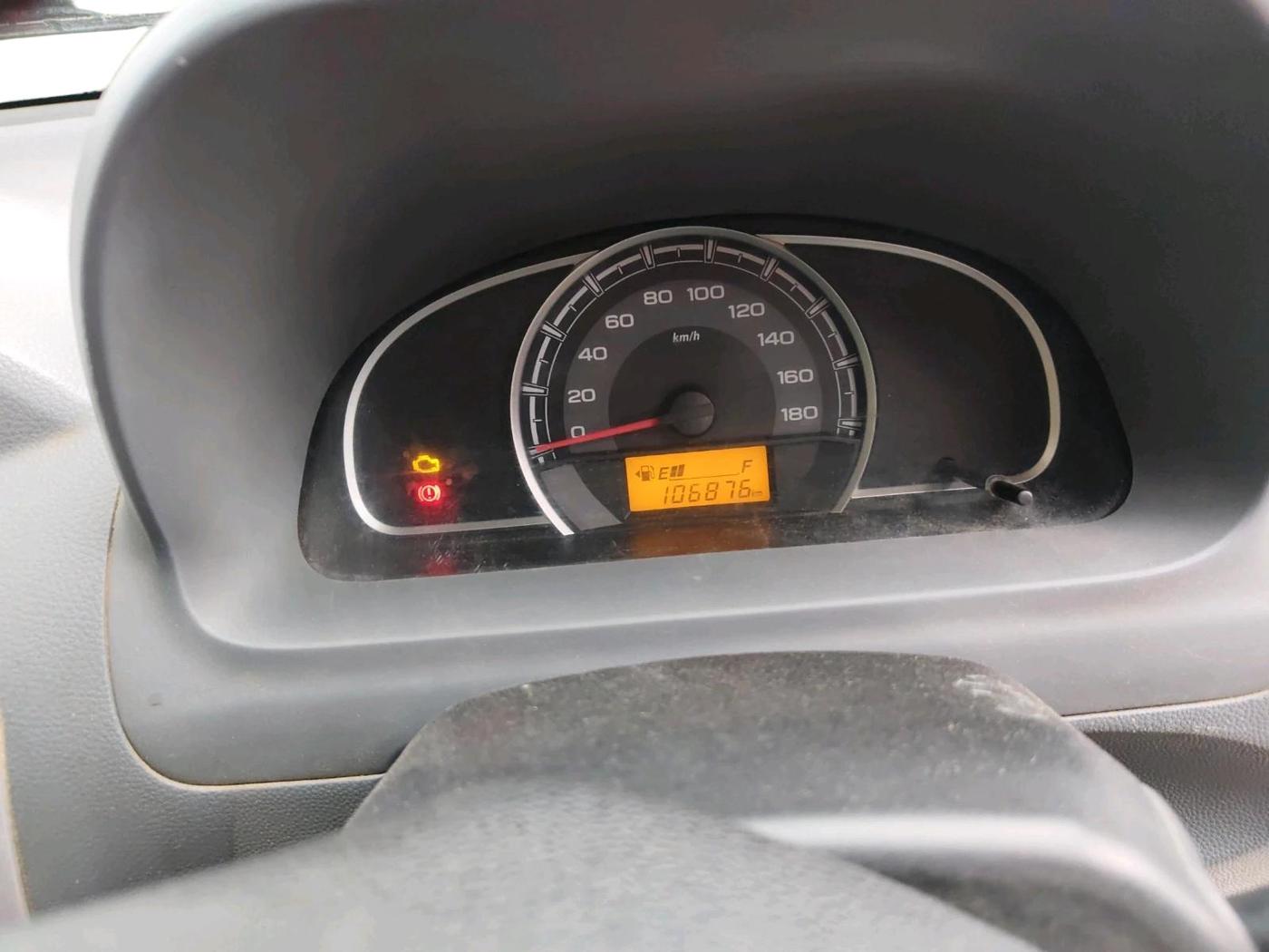2013 Maruti Alto 800 LXI, CNG, Manual, 1,06,876 km, interior