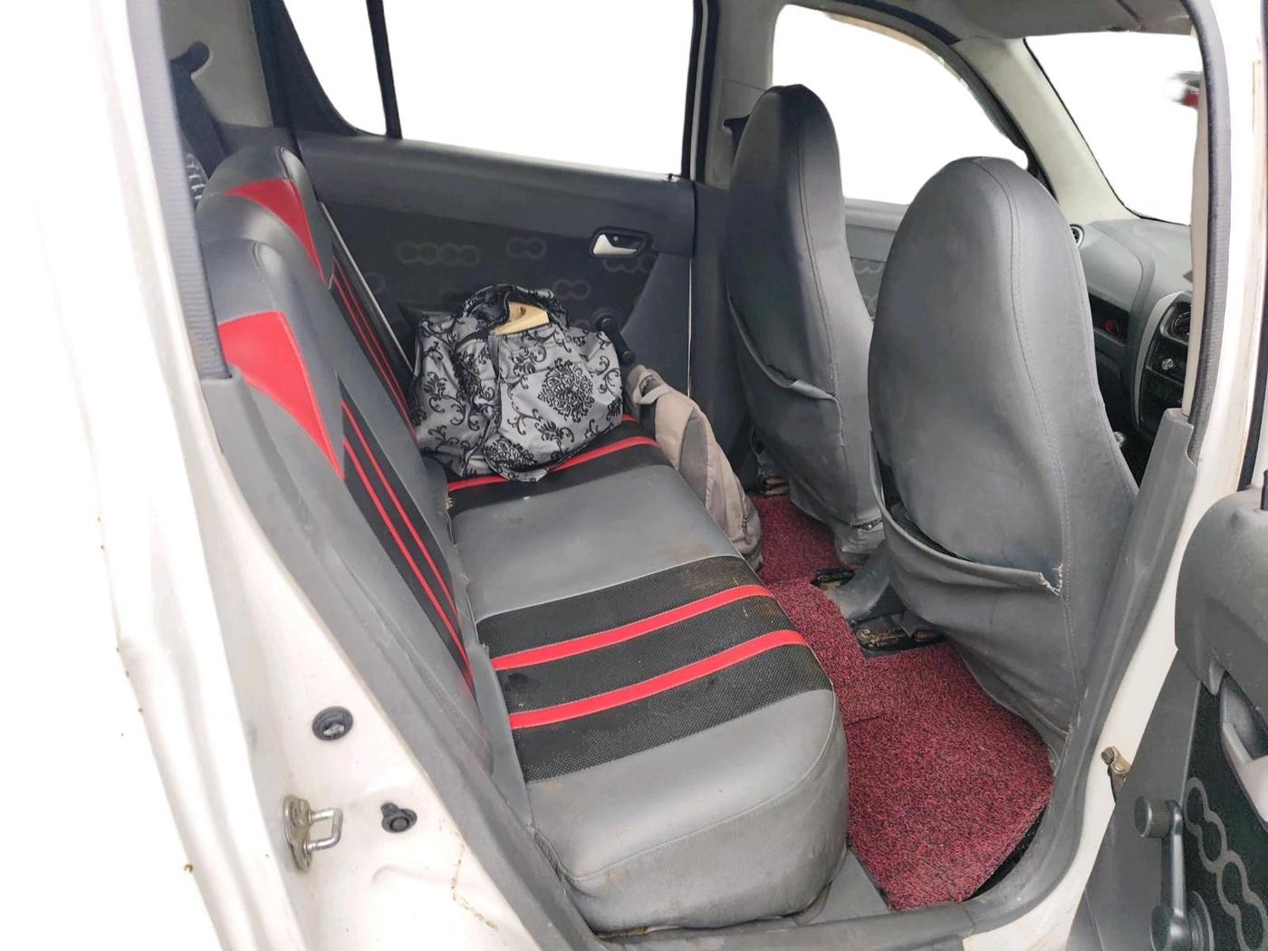 2013 Maruti Alto 800 LXI, CNG, Manual, 1,06,876 km, interior