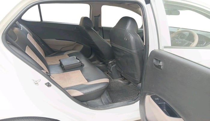 2015 Hyundai Grand i10 MAGNA 1.2 KAPPA VTVT, Petrol, Manual, 1,12,185 km, interior