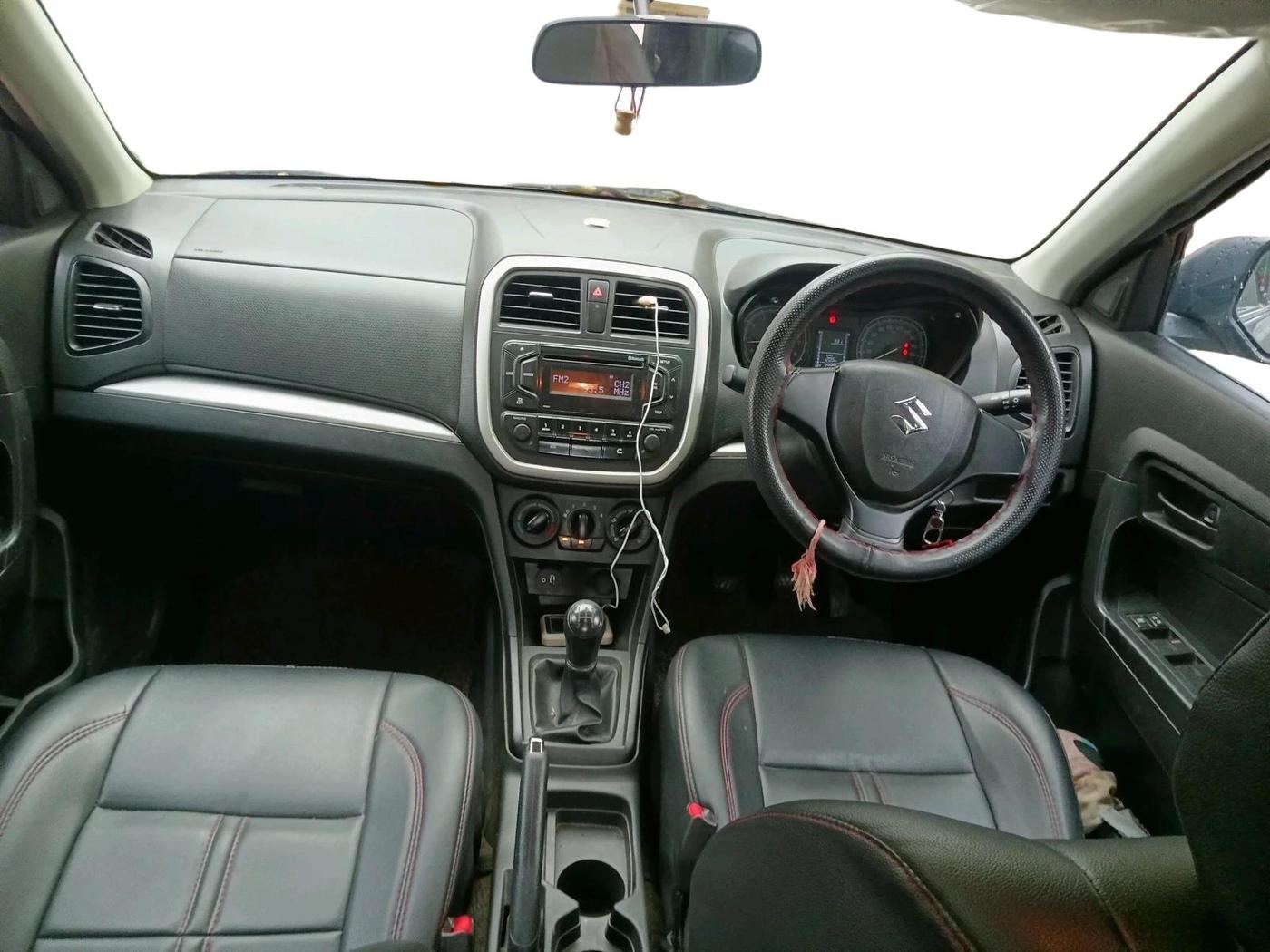 2022 Maruti Vitara Brezza LXI, Petrol, Manual, 14,487 km, interior