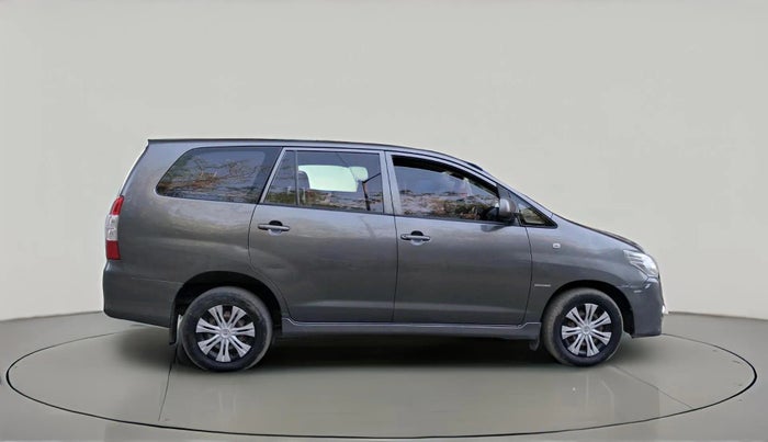2013 Toyota Innova 2.5 GX 8 STR, Diesel, Manual, 1,77,803 km, exterior