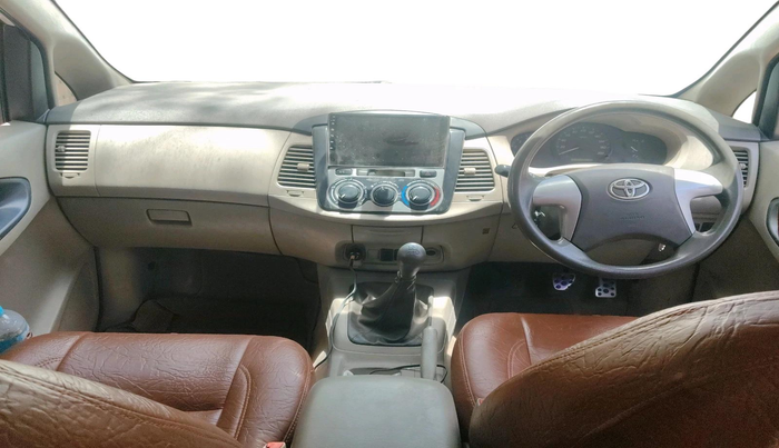 2013 Toyota Innova 2.5 GX 8 STR, Diesel, Manual, 1,92,079 km, interior