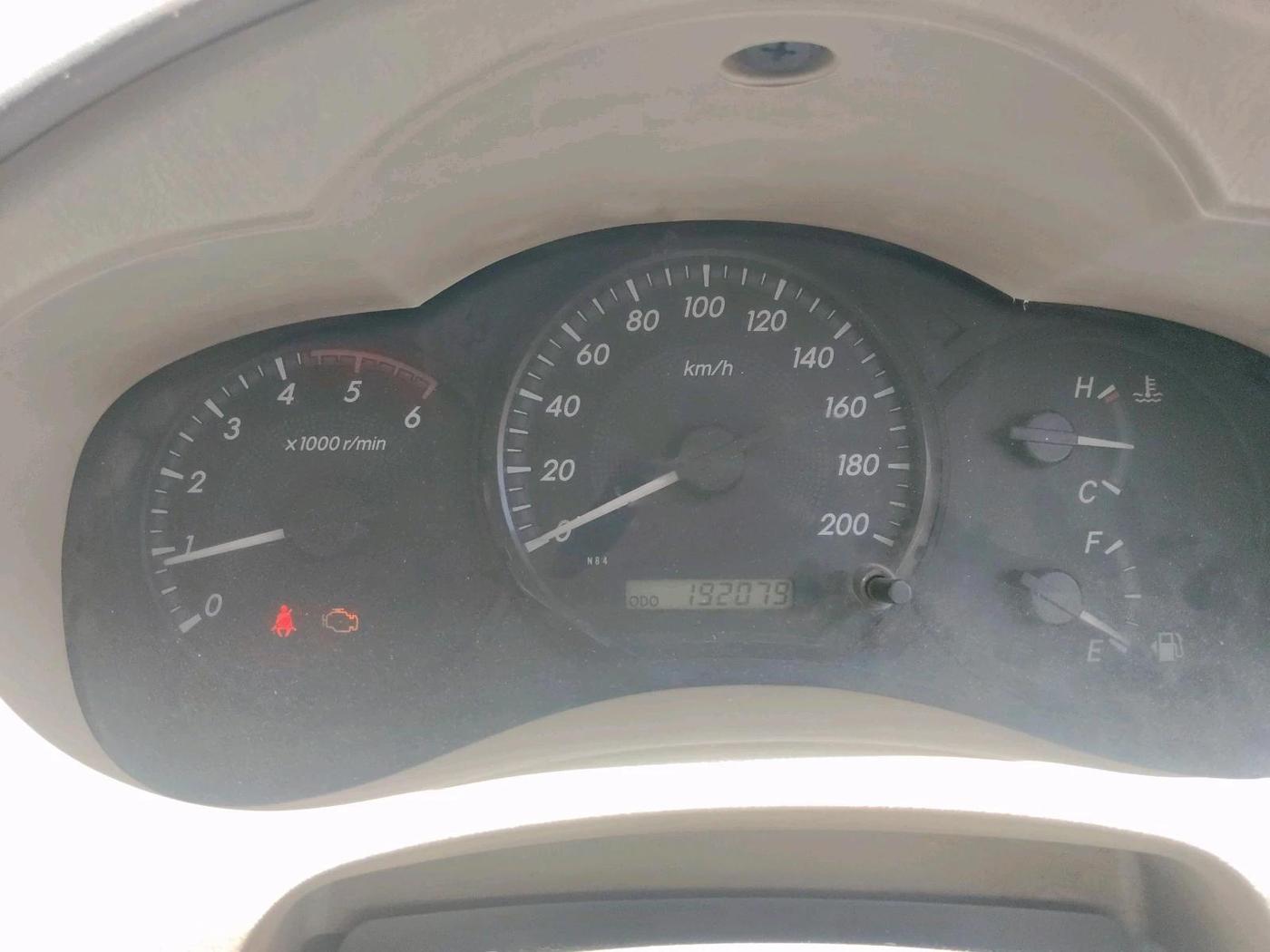 2013 Toyota Innova 2.5 GX 8 STR, Diesel, Manual, 1,92,079 km, interior