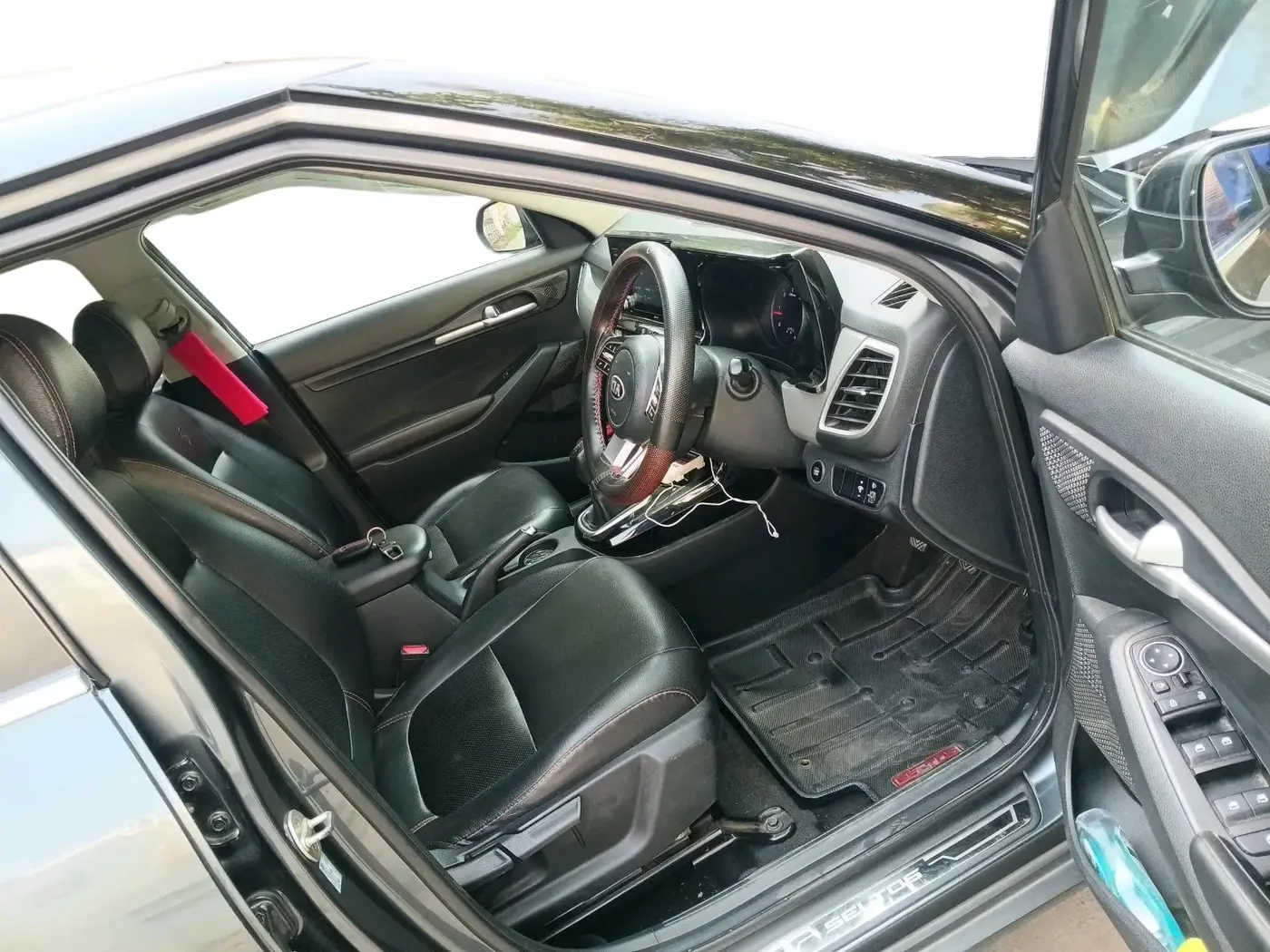 2019 KIA SELTOS HTK PLUS 1.5 DIESEL, Diesel, Manual, 1,03,317 km, interior