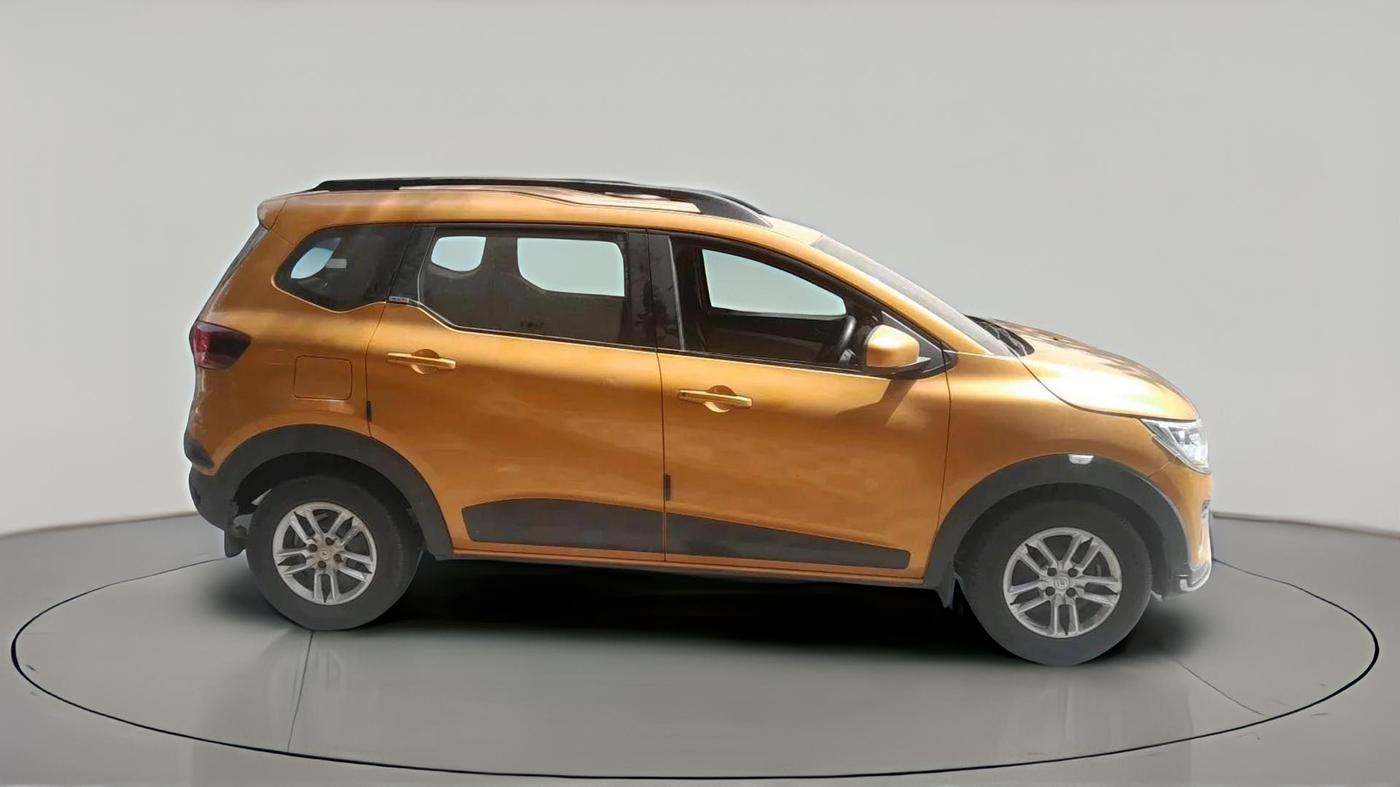 2019 Renault TRIBER RXT, Petrol, Manual, 71,848 km, exterior