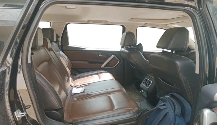 2023 Mahindra SCORPIO-N Z8 DIESEL AT 4WD 7 STR, Diesel, Automatic, 53,657 km, interior