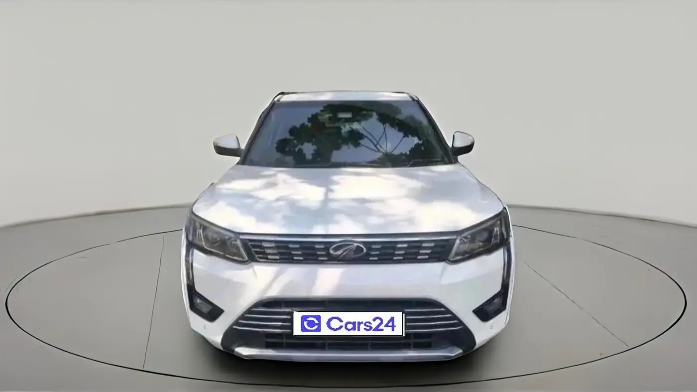 2022 Mahindra XUV300 W8 (O) 1.5 DIESEL, Diesel, Manual, 1,13,330 km, exterior