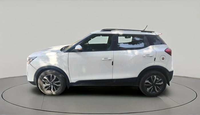 2022 Mahindra XUV300 W8 (O) 1.5 DIESEL, Diesel, Manual, 1,13,330 km, exterior