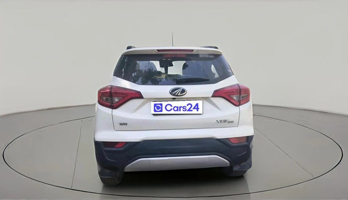 2022 Mahindra XUV300 W8 (O) 1.5 DIESEL, Diesel, Manual, 1,13,330 km, exterior