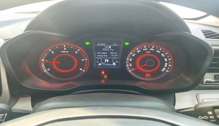 2022 Mahindra XUV300 W8 (O) 1.5 DIESEL, Diesel, Manual, 1,13,330 km, interior