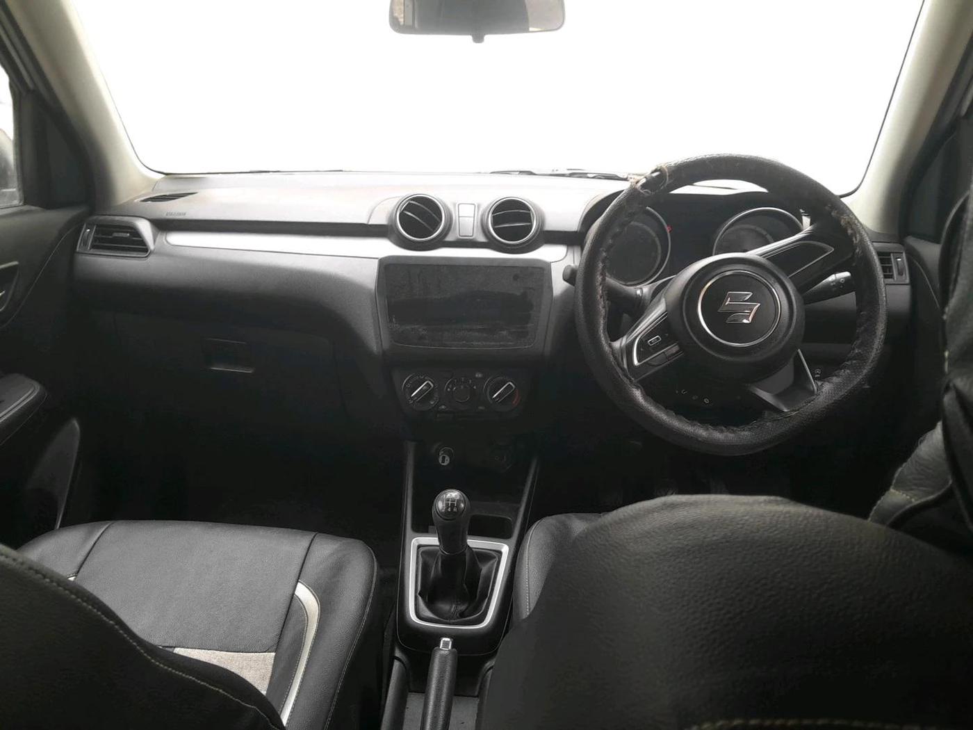 2021 Maruti Swift VXI, Petrol, Manual, 25,305 km, interior