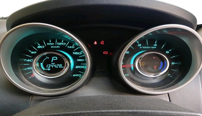 2018 Mahindra XUV500 W11 AT, Diesel, Automatic, 1,34,428 km, interior