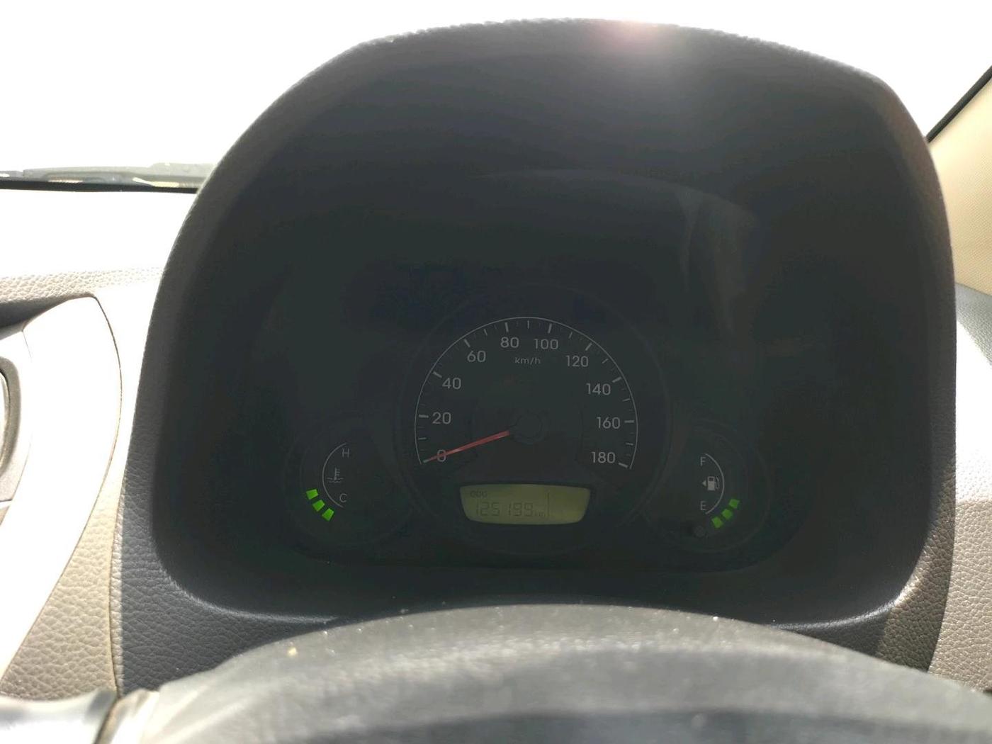 2013 Hyundai Eon ERA +, Petrol, Manual, 1,25,199 km, interior
