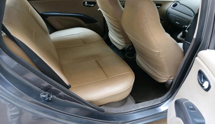 2011 Hyundai i10 MAGNA 1.2, Petrol, Manual, 65,114 km, interior