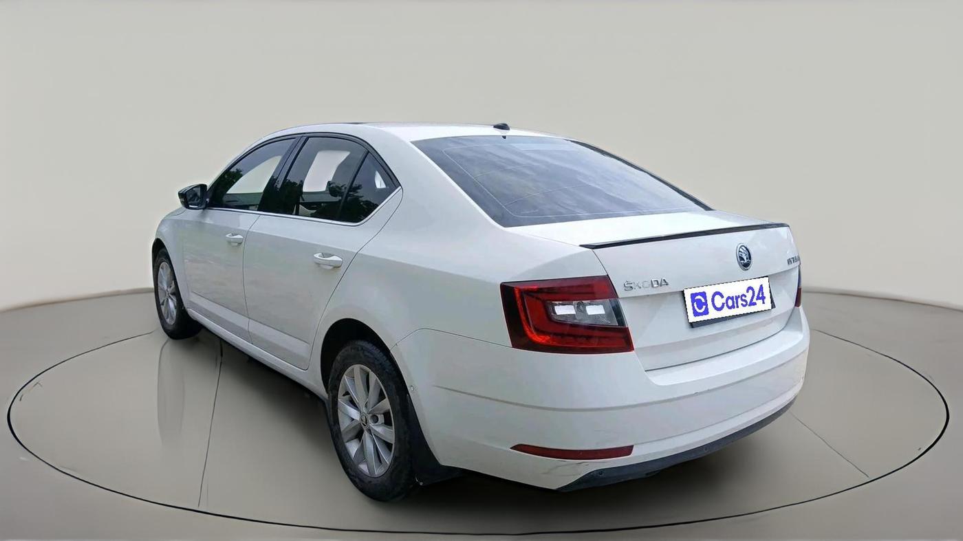 2017 Skoda Octavia STYLE PLUS AT 1.8 TSI, Petrol, Automatic, 97,888 km, exterior