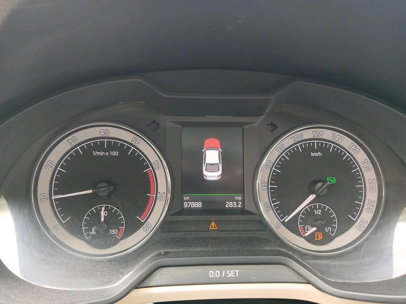 2017 Skoda Octavia STYLE PLUS AT 1.8 TSI, Petrol, Automatic, 97,888 km, interior